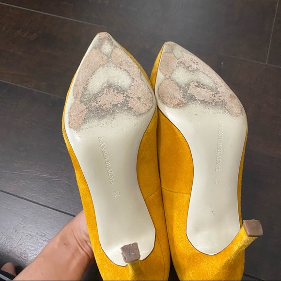 Manolo Blahnik BB Yellow Suede Pumps size 39 - Picture 13 of 15